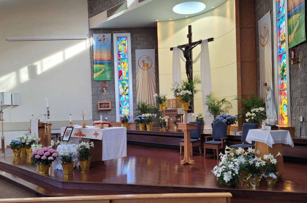 SM Altar with image of Pope Francis April 28, 2025